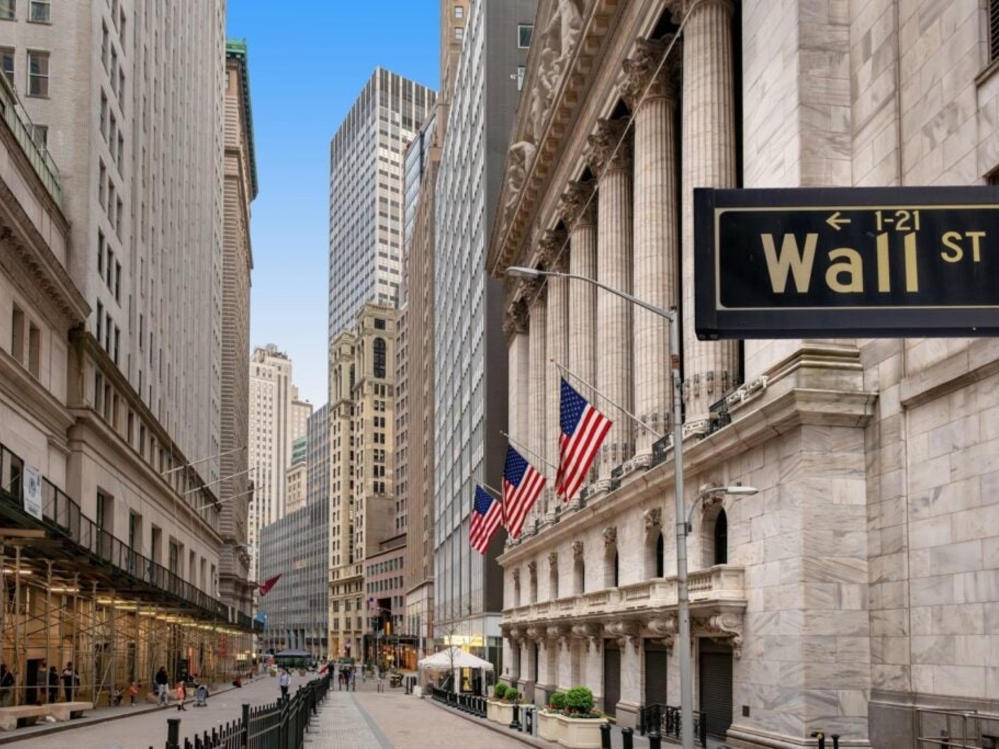 Wall Street Looks to Pause After S&P’s Record Performance As Fed Rate-Cut Euphoria Fades And Hard-Landing Fears Surface